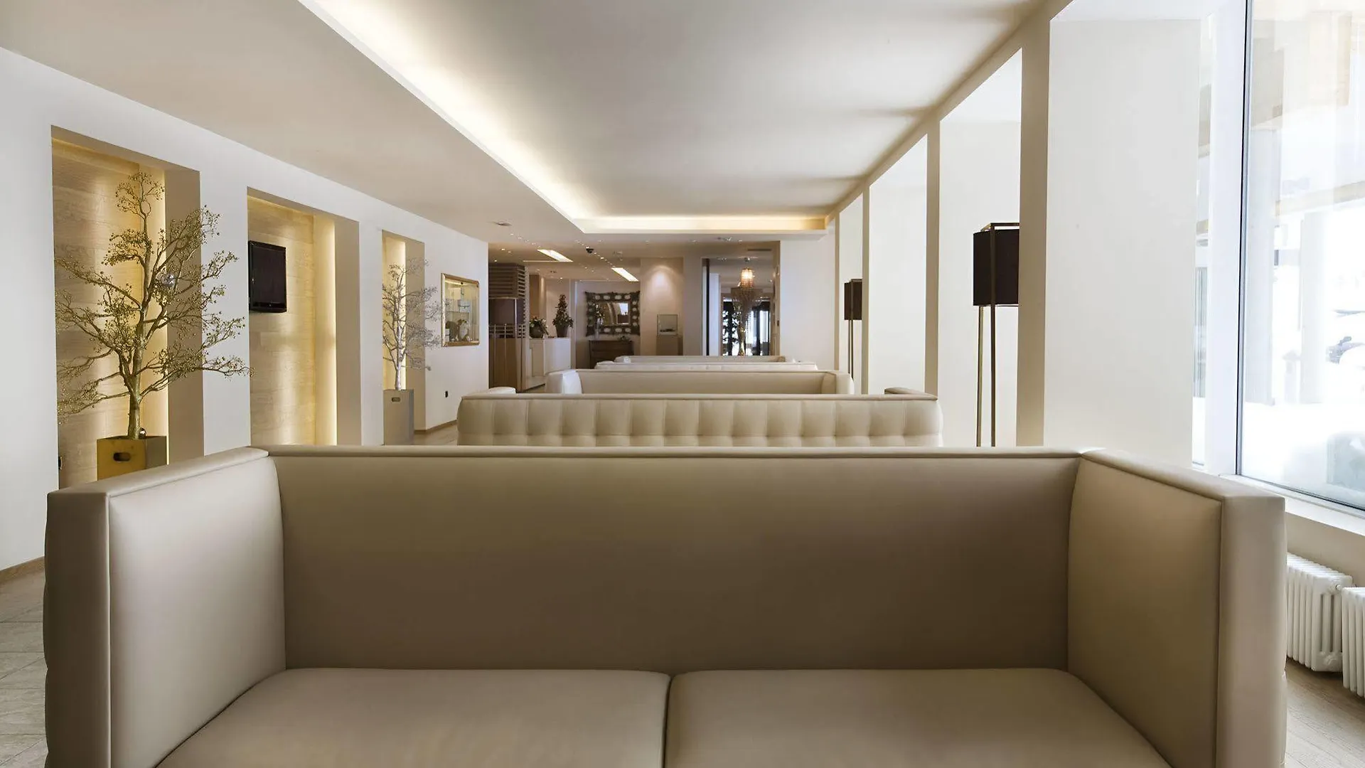 Grand Hotel Paradiso Passo del Tonale 5*,  Italia